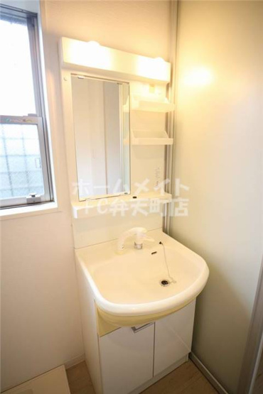 【洗面所】 | Aqua Stone | コンパクトで使いやすい洗面所