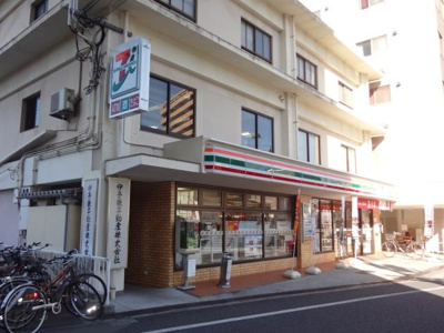 【周辺】 | フェリス | セブンイレブンいよてつ古町駅店 456m