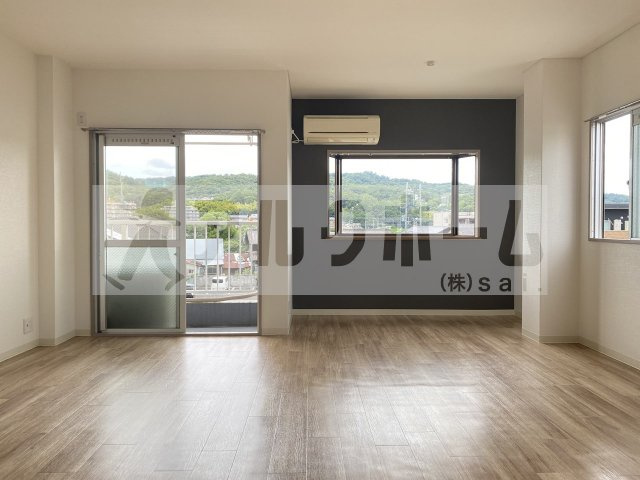 本町ホームズの居間・リビング