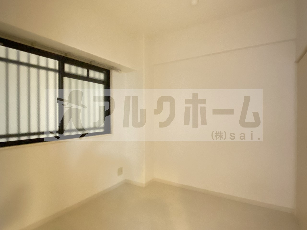 グランドゥール緑ヶ丘の洋室