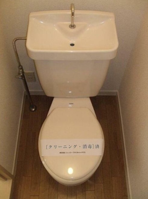 【玄関】 | リブェールハイツB | シューズボックス付きです　※参考写真です