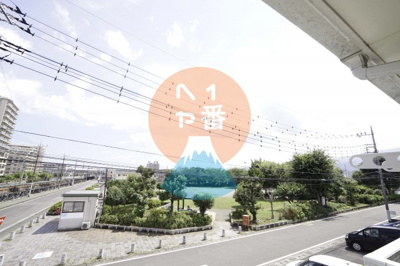 【周辺】 | リブェールハイツB | 目の前は公園です