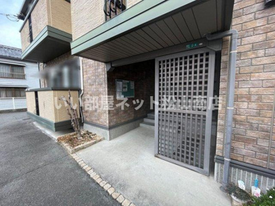 【エントランス】 | ボナール安岡