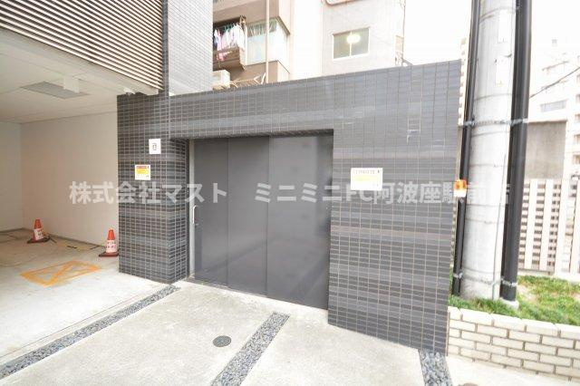 アーバネックス南堀江の駐車場