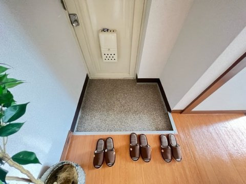 公団狭山住宅23号棟の玄関|同管理会社部屋イメージ