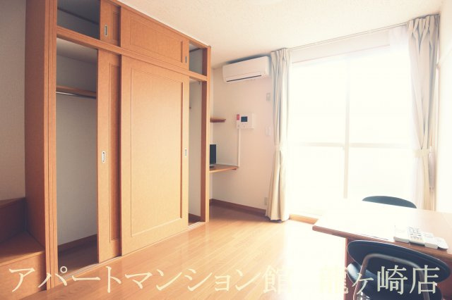 レオパレス山久の寝室