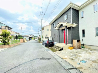 【前面道路含む現地写真】 | つくばみらい市筒戸中古住宅