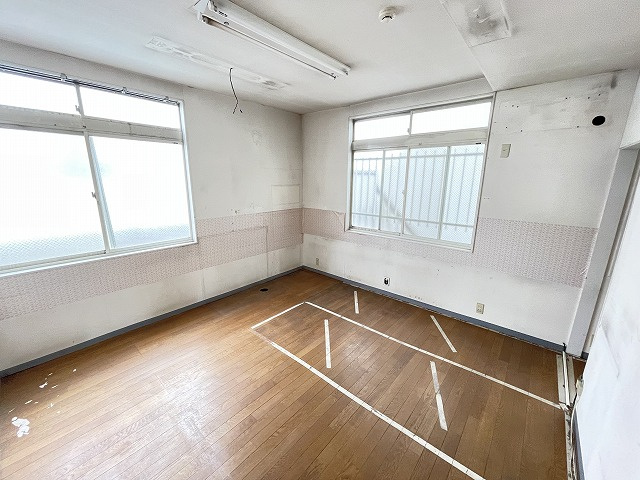 【洋室】 | ジャルダンC | 2階・二面採光洋室8帖のお部屋です♪DIY好きな方にはうってつけなお部屋ですね◎