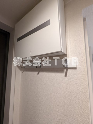 【設備】 | プロスペリティ赤堤 | 玄関のハンガー掛け※別号室同間取り参考写真です