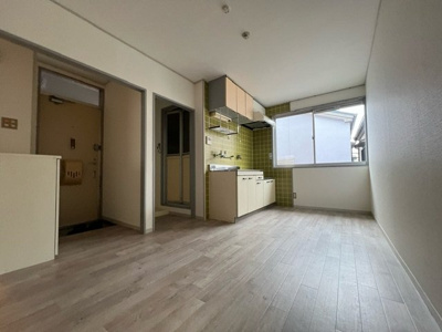 【居間・リビング】 | プレジール鹿野 | ゆったりとしたリビングです