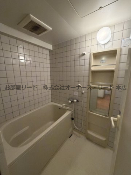 アザレ久留米の浴室