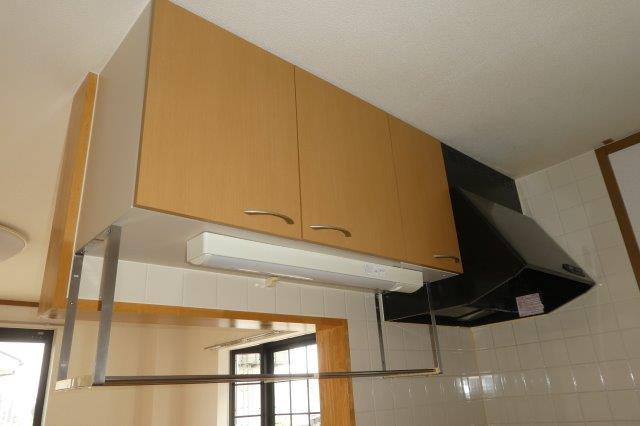 マーヴェラスAのキッチン|キッチン上収納