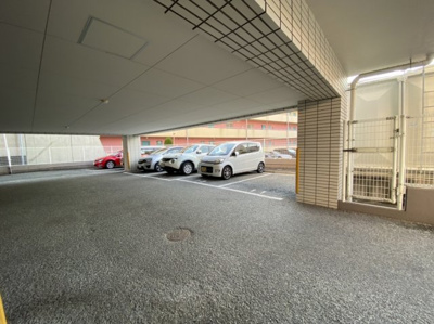 【駐車場】 | パラッツオ・デラ・ルナ