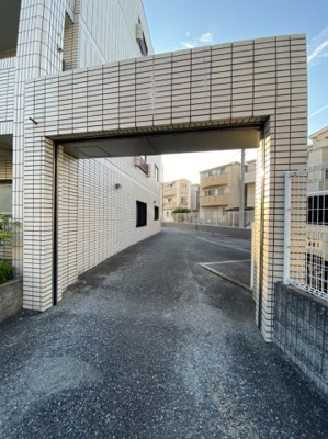 【駐車場】 | パラッツオ・デラ・ルナ