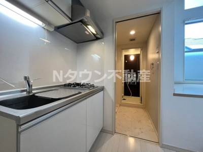 【キッチン】 | セレーナ中村 | コンパクトなキッチンで掃除もラクラク