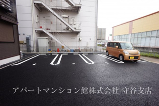 【駐車場】
