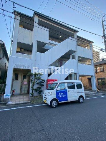 スタシオン泉の外観