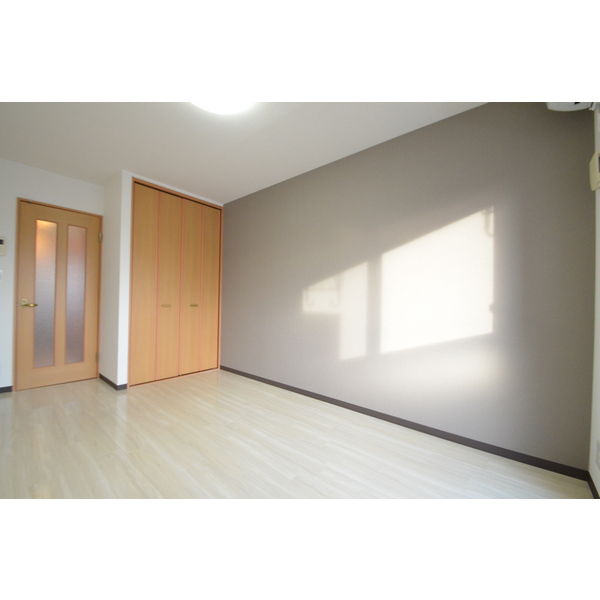 スタシオン泉の居間・リビング