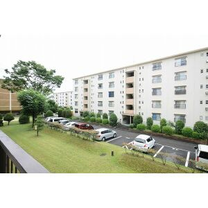 江南団地212棟204号室の玄関