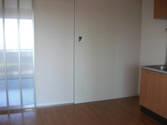 【居間・リビング】 | フローラル東光台D棟 | クロス貼り替えました。