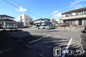 【駐車場】