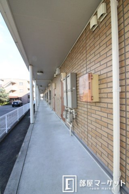 【エントランス】 | グランモアロイヤル