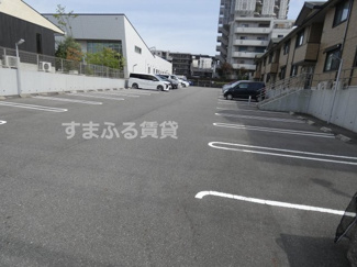 【駐車場】
