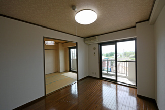 【居間・リビング】 | 春原マンションⅡ