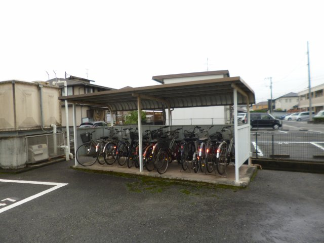 倉敷市茶屋町のアパートのその他共用部分|駐輪場