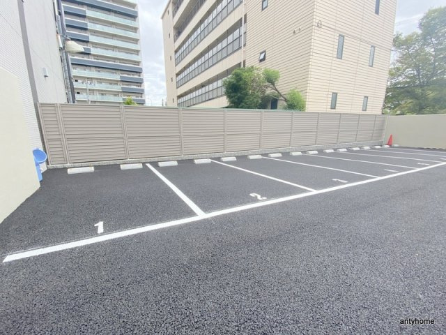 gm難波ウエストD.C.　仲介手数料無料の駐車場