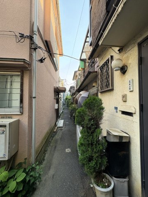 【前面道路含む現地写真】 | 台東区谷中１丁目の戸建