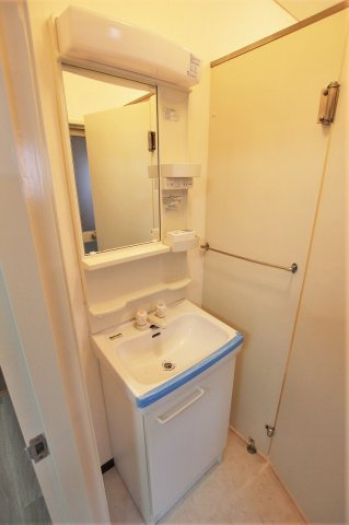 安井ビルの洗面所