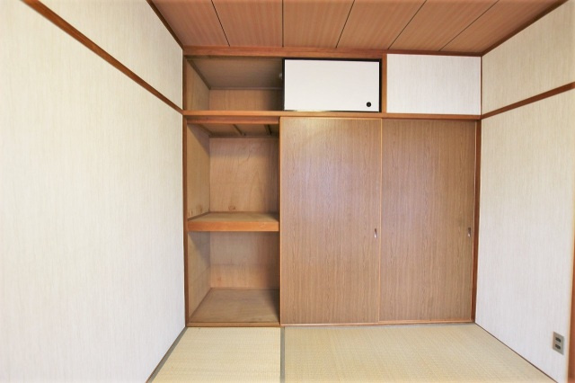 安井ビルの収納