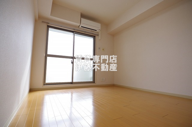 パーク黒川の洋室