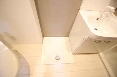 【設備】 | グランパシフィック北畠 | 洗濯機置き場