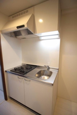 【キッチン】 | グランパシフィック北畠 | システムキッチン 3口ガスコンロで調理もしやすいですよ♪