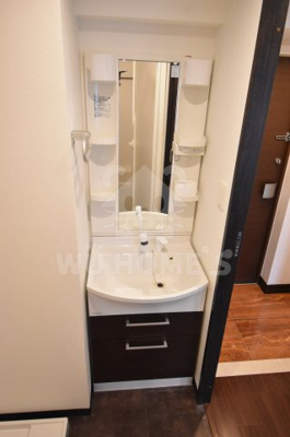 【独立洗面台】 | プレジオミヤコジマホンドオリ | ゆったりとスペースのある洗面所