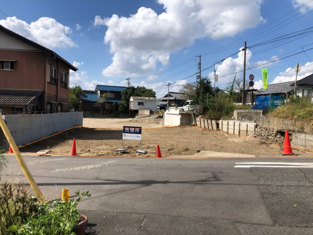 【外観】 | 一宮市木曽川町玉ノ井字新屋敷二ノ切土地 | 「一宮市木曽川町玉ノ井字新屋敷ニノ切土地」です。木曽川西小学校まで徒歩約4分。鉄道も近くアクセス便利で生活しやすい立地です。