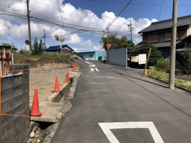 【外観】 | 一宮市木曽川町玉ノ井字新屋敷二ノ切土地 | 【Vドラッグ玉ノ井店】が徒歩約３分です。名鉄尾西線【玉ノ井駅】約徒歩8分、木曽川西小学校徒歩約4分です。