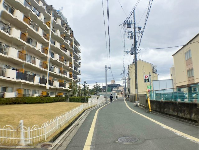 ２沿線利用可能◆リフォーム完了後の引渡しの３ＤＫ◆西ノ京スカイハイツＡ棟の周辺|前道