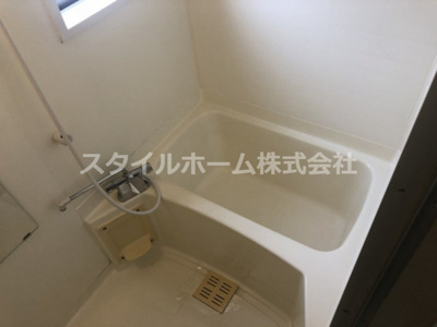 【浴室】 | サンジェイド | 別部屋写真です。