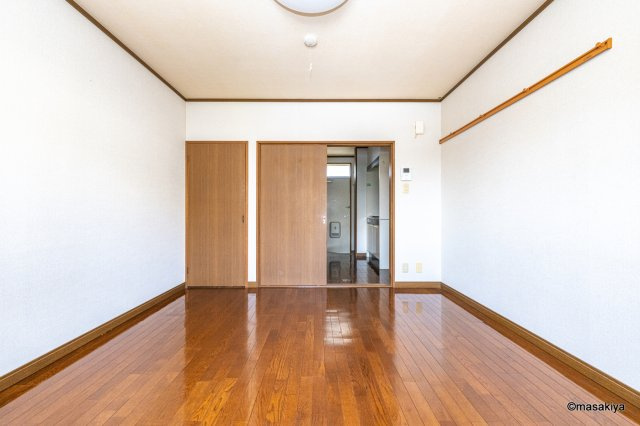 スカイコーポの寝室|リビング
室内写真は同じ建物内のものです。参考になさってください。