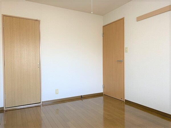 レジデンス落合Aの洋室