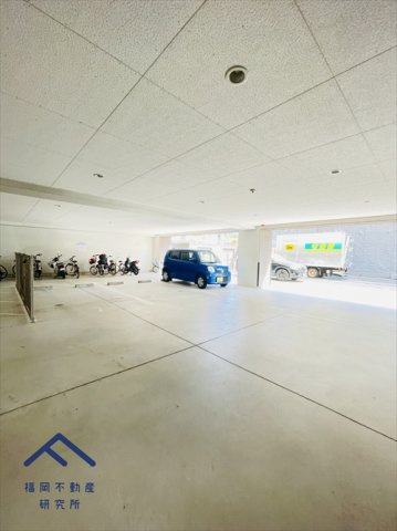 ラファセグランビア博多の駐車場