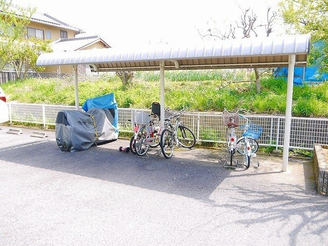 フローレンスハイツのその他共用部分|自転車置き場