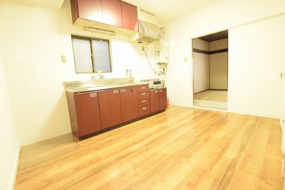 【居間・リビング】 | クレスト関大前 | DK★