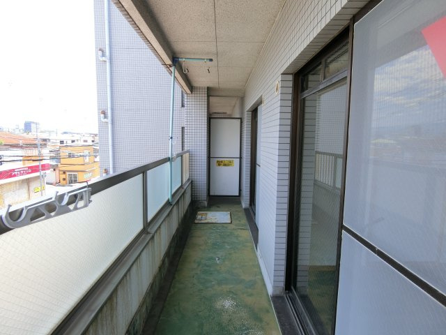 第2浅井ビルの和室