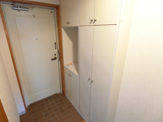 第2浅井ビルの玄関