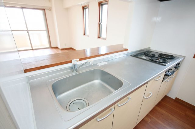 レインボウ御洲浜のキッチン