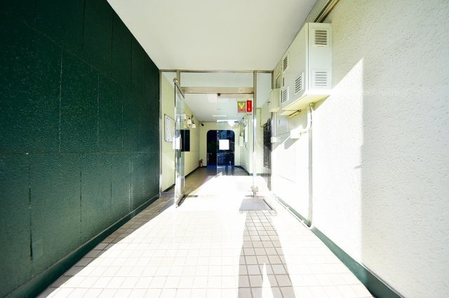 京急本線「上大岡」コーポニュー笹堀 の画像